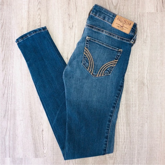 FLASH SALE Hollister Low Rise Skinny Jeans - Picture 2 of 7